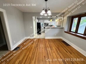 1019 Frederick Ave NW in Grand Rapids, MI - Building Photo - Building Photo