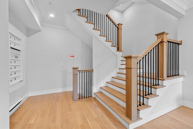533 Newbury St, Unit 5 in Boston, MA - Building Photo - Building Photo