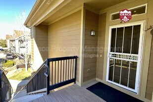 10056 W Unser Dr in Littleton, CO - Building Photo