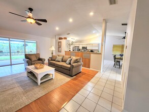 1800 Primrose Ln in Wellington, FL - Building Photo - Building Photo