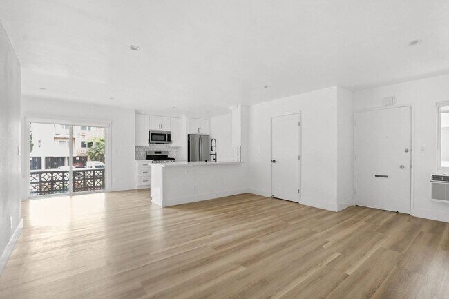 3666 Cardiff in Los Angeles, CA - Building Photo - Building Photo