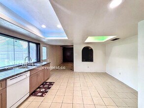 5538 W Ridgecreek Dr in Houston, TX - Building Photo - Building Photo