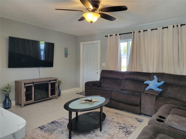 2560 NE 8th Ter in Pompano Beach, FL - Building Photo - Building Photo
