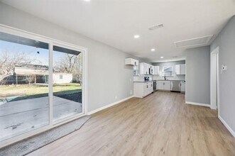 5124 Laurel Ln in North Richland Hills, TX - Building Photo - Building Photo