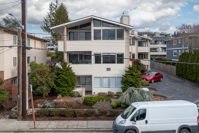 337 3rd Ave S in Edmonds, WA - Foto de edificio - Building Photo