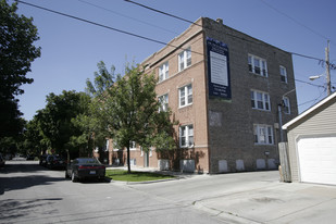 3301 N Hamlin Ave Apartments