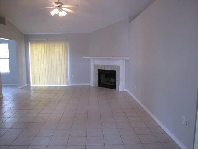 2809 Geronimo Dr in Crestview, FL - Building Photo - Building Photo