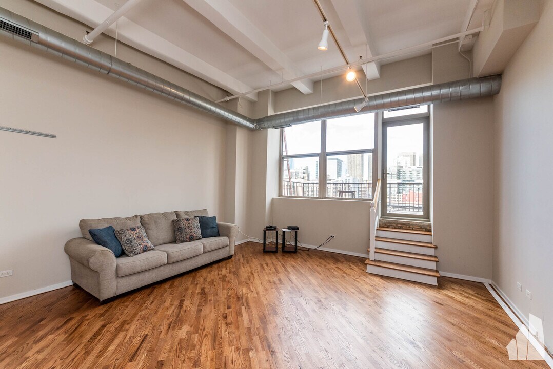 500 S Clinton St, Unit 510 in Chicago, IL - Building Photo