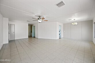 156 N Hawes Rd in Mesa, AZ - Building Photo - Building Photo