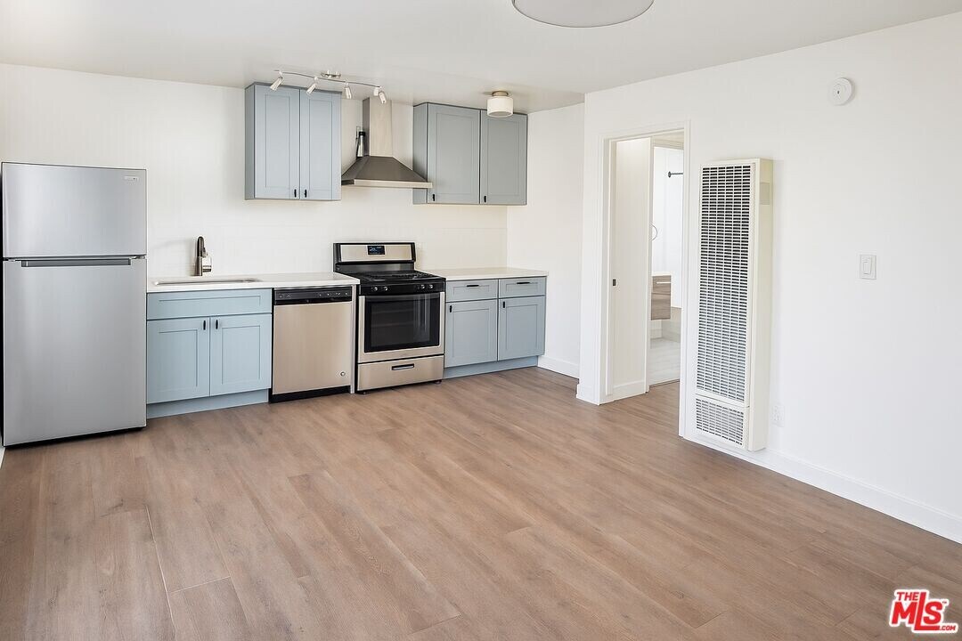 5952 Benner St in Los Angeles, CA - Building Photo