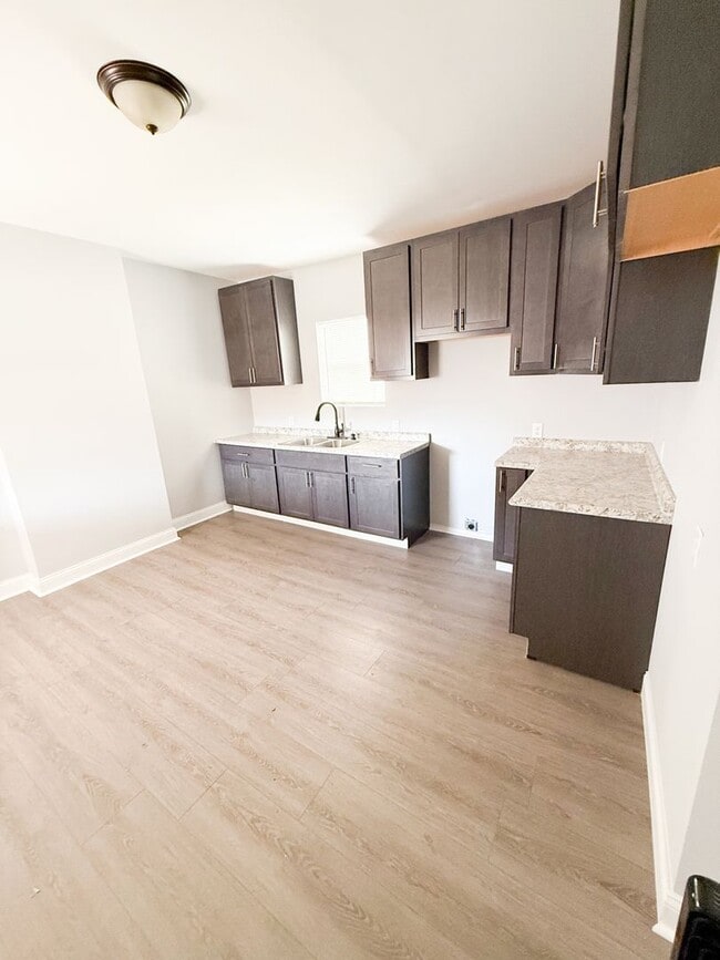 property at 4043 Schiller Pl