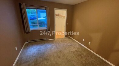 20070 Larkspur Ln in West Linn, OR - Building Photo - Building Photo
