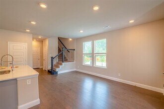 7800 Manilla Dr in Rowlett, TX - Foto de edificio - Building Photo