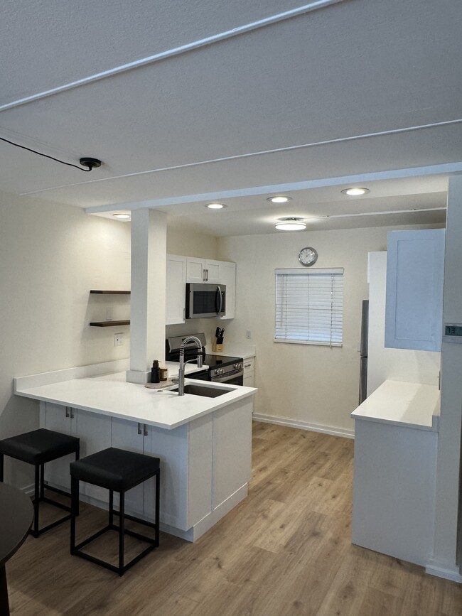 612 NE 20th Ave, Unit 2 in Deerfield Beach, FL - Building Photo - Building Photo