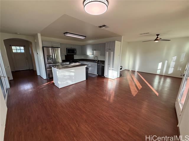 91-6627-6627 Kapolei Pkwy in Ewa Beach, HI - Foto de edificio - Building Photo