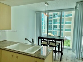 3370 NE 190th St, Unit 510 in Aventura, FL - Building Photo - Building Photo