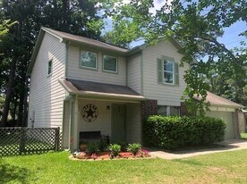 906 Yacht Ct in Crosby, TX - Building Photo