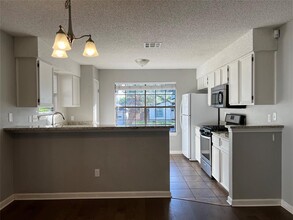 5701 Shreveport Dr in Austin, TX - Foto de edificio - Building Photo