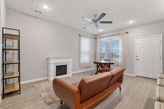 2200 Davenport Dr in Denton, TX - Building Photo - Building Photo