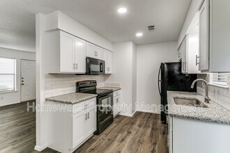 620 Ridgeline Dr in Hurst, TX - Building Photo - Building Photo