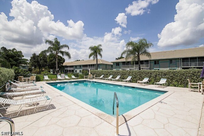 180 Furse Lakes Cir in Naples, FL - Building Photo - Building Photo