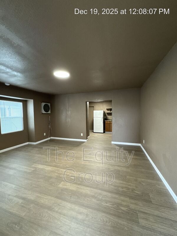 435 Redington St in Hanford, CA - Building Photo - Building Photo