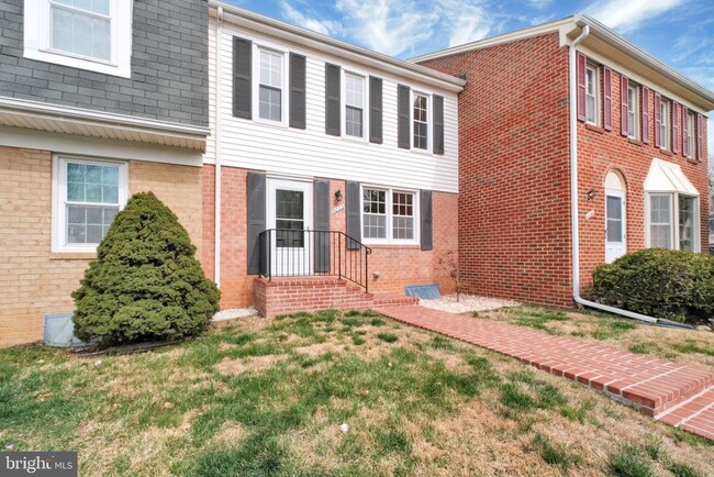 property at 6002 Mardale Ln