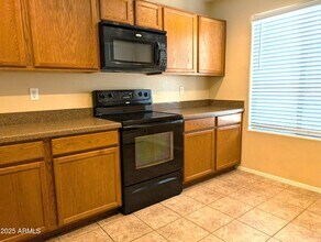 6388 W Ruth Ave in Glendale, AZ - Building Photo - Building Photo