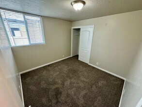 4418 S Rosehaven Ct-Unit -A in West Valley City, UT - Building Photo - Building Photo