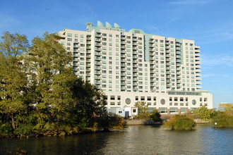 Dockside Luxury Apartments in Philadelphia, PA - Building Photo - Building Photo