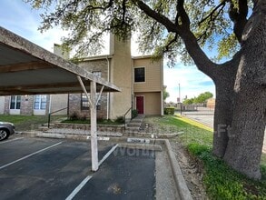 4748 Old Bent Tree Ln in Dallas, TX - Building Photo - Building Photo