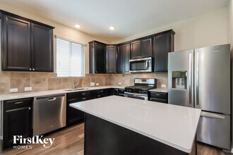 2092 Lost Timbers Dr in Conroe, TX - Building Photo - Building Photo
