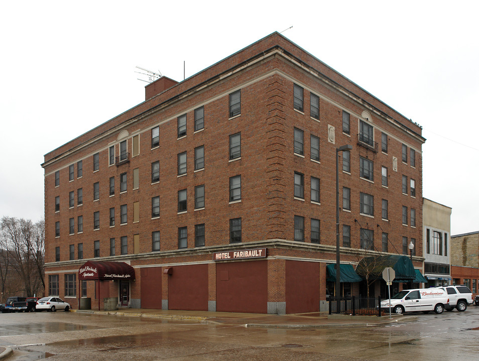 Hotel Faribault Apartments in Faribault, MN - Foto de edificio