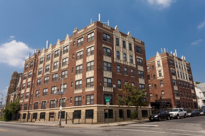 Ebon Square in Newark, NJ - Building Photo