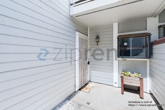 7417 Auburn Oaks Ct in Citrus Heights, CA - Building Photo - Building Photo