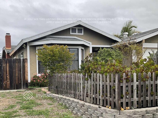 166 Harding St in Oceanside, CA - Building Photo - Building Photo