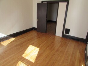 1728 Van Hise Ave in Madison, WI - Building Photo - Building Photo