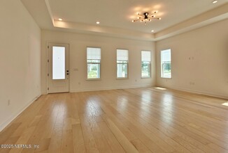 274 Daydream Ave in Yulee, FL - Foto de edificio - Building Photo