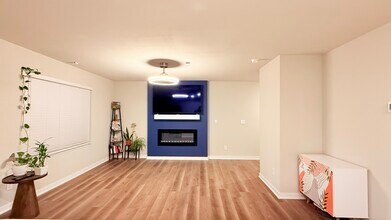 511 Thomas St in Tiffin, IA - Building Photo - Building Photo