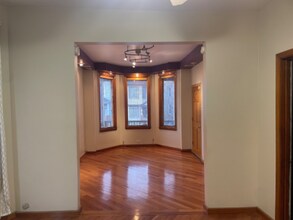 2423 N Lawndale Ave, Unit 2423 N Lawndale 2nd Fl in Chicago, IL - Building Photo - Building Photo