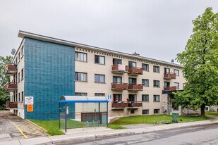 5090 Notre-Dame Boul in Laval, QC - Building Photo