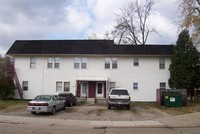 River Place Apartments in Flat Rock, MI - Foto de edificio - Building Photo