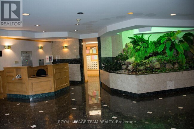 1025 Grenon Ave in Ottawa, ON - Building Photo - Building Photo