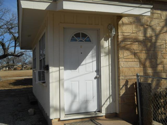 property at 1826 Lincoln Dr