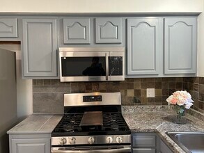 12757 De Cook Dr in Sterling Heights, MI - Building Photo - Building Photo