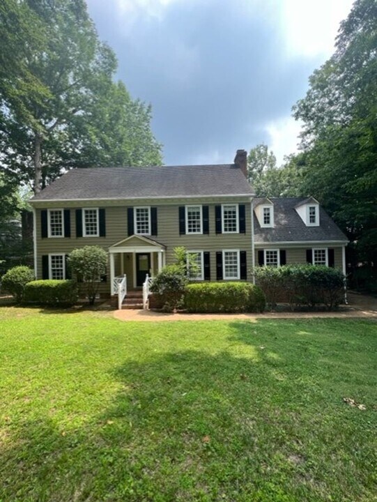 5 Whitaker Ct in Williamsburg, VA - Building Photo