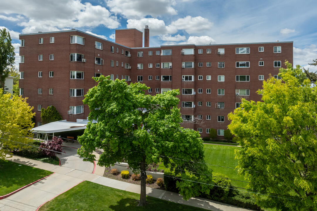 University Heights in Salt Lake City, UT - Foto de edificio