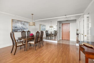 65 Spring Garden Ave in Toronto, ON - Building Photo - Building Photo