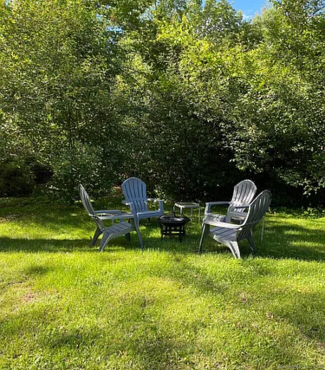 105 Greenwoods Rd E in Norfolk, CT - Building Photo - Building Photo