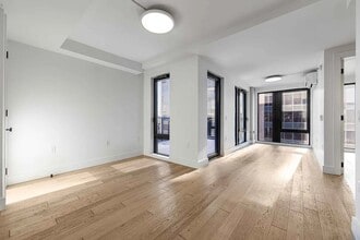 60 W 125th St in New York, NY - Building Photo - Building Photo